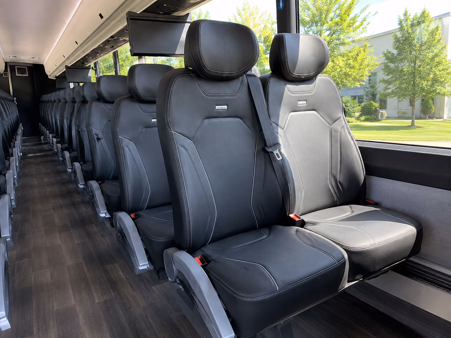 charter buses to the natural history museum and california science center from diamond bar