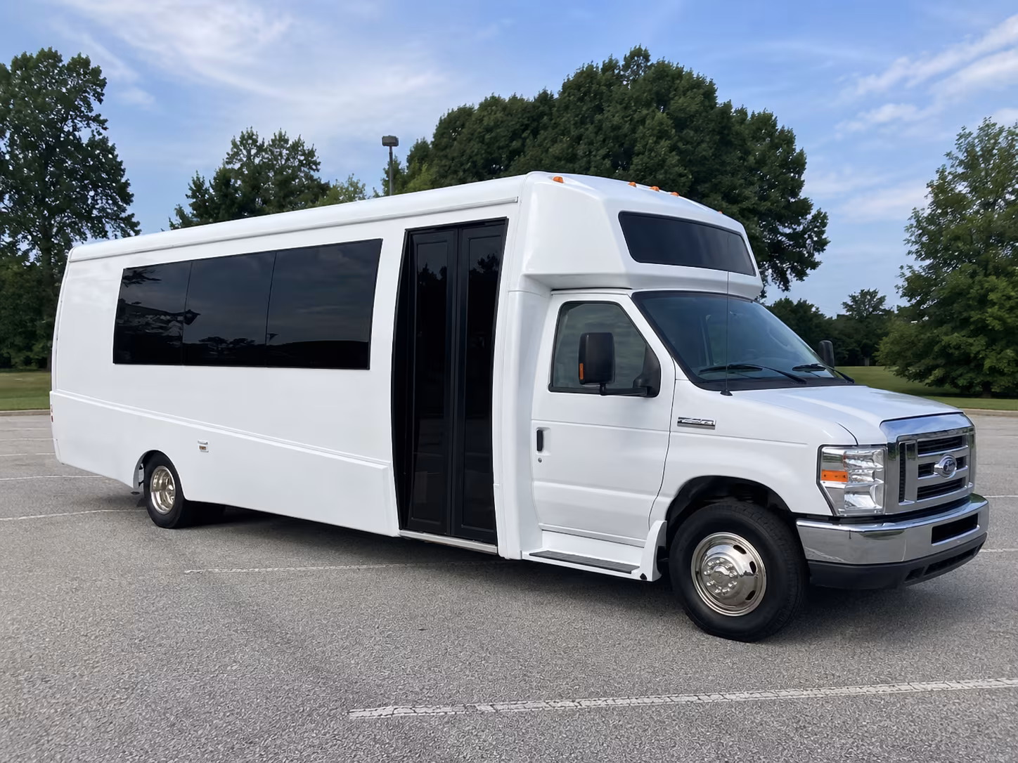 diamond bar 18 passenger party bus