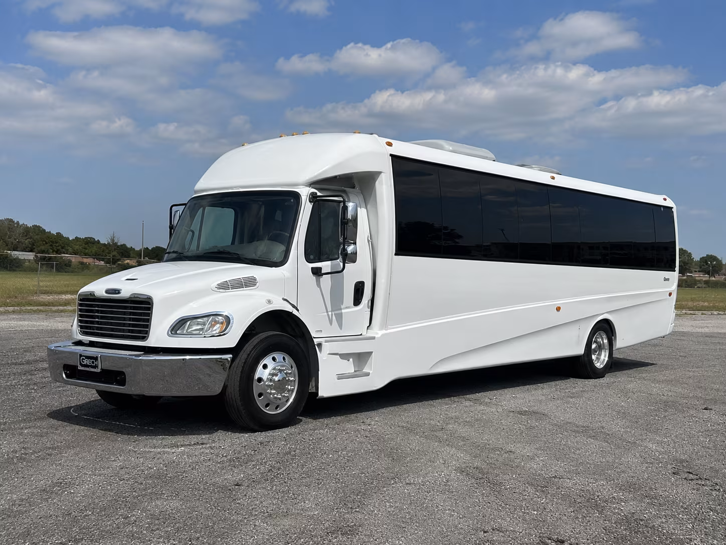 diamond bar 50 passenger party bus